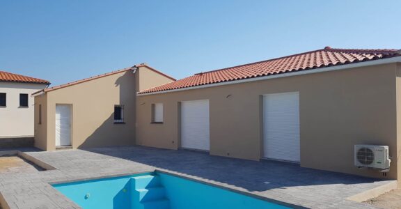 Maison plain pied avec piscine