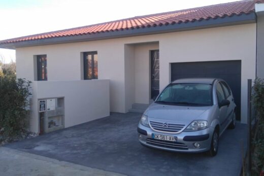 VILLA T4 A LLUPIA